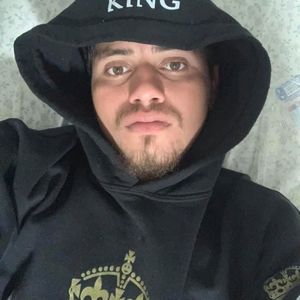 Meet your Posher, Bayron